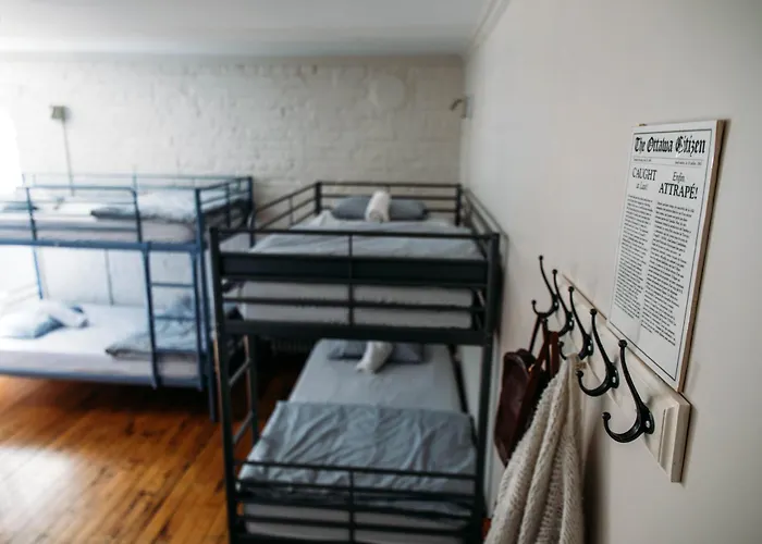Saintlo Ottawa Jail Hostel